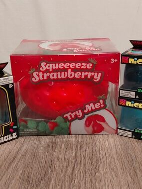 Huge Squishy Lot Needoh Nice-sicle, 2 Blue Nice Cubes & Strawberry